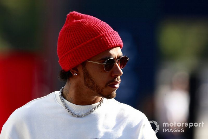 Alex Rins und Lewis Hamilton