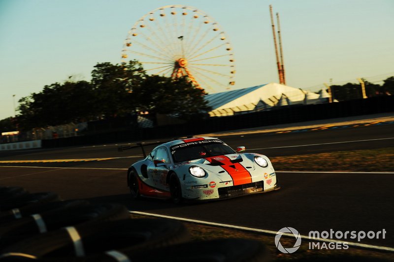 #86 Gulf Racing Porsche 911 RSR: Michael Wainwright, Benjamin Barker, Thomas Preining
