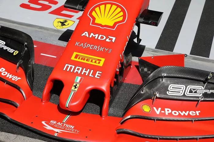 Asa dianteira da Ferrari