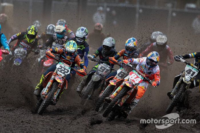 Jeffrey Herlings, Red Bull KTM Factory Racing en la salida supera a Tony Cairoli, Red Bull KTM Factory Racing