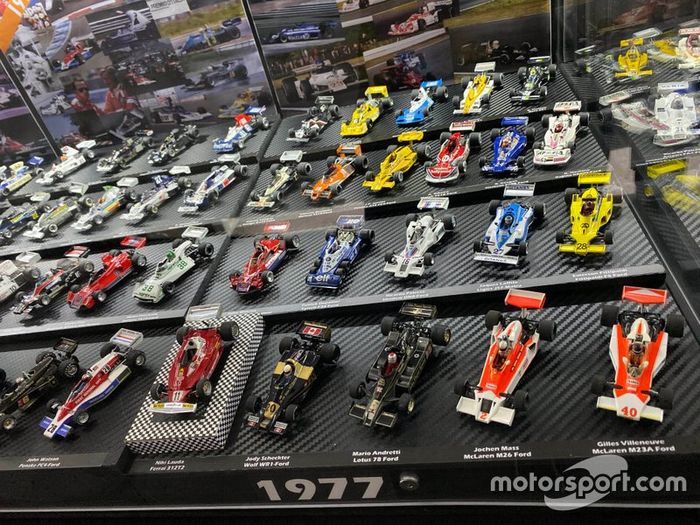 Colección de coches miniatura de F1