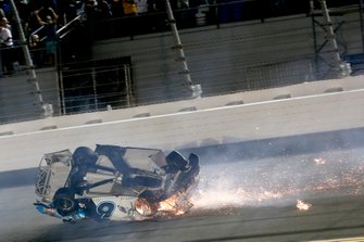 Choque de Ryan Newman, Roush Fenway Racing, Ford Mustang Koch Industries