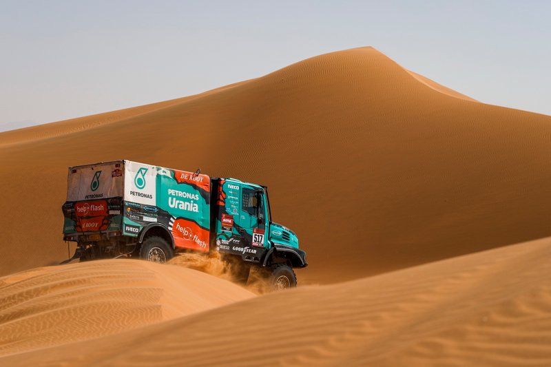 #517 Team De Rooy IVECO: Albert Llovera, Ferran Marco Alcayna, Marc Torres