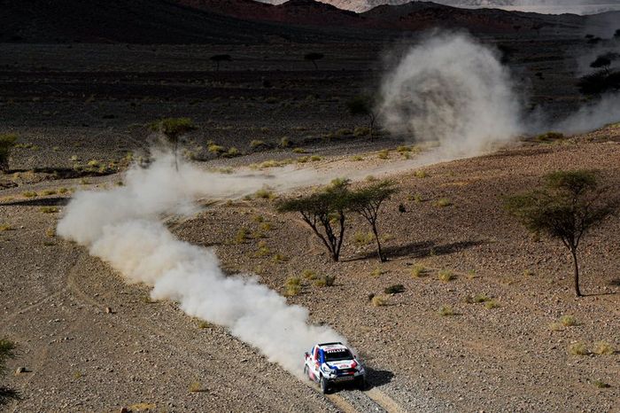 #320 Gazoo Racing Toyota: Ronan Chabot, Gilles Pillot