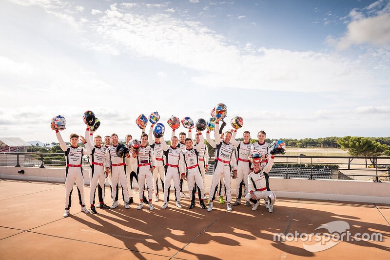 2019 Porsche Carrera Cup Fransa pilotları sezon sonu grup fotoğrafı