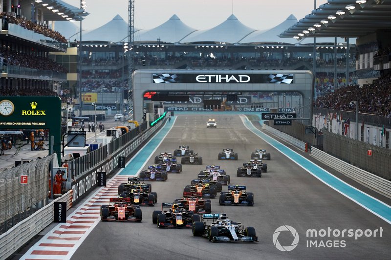 Lewis Hamilton, Mercedes AMG F1 W10, leads Max Verstappen, Red Bull Racing RB15, Charles Leclerc, Ferrari SF90, Sebastian Vettel, Ferrari SF90, Alexander Albon, Red Bull RB15, Lando Norris, McLaren MCL34, and the rest of the field at the start