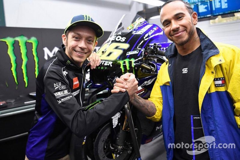 Valentino Rossi e Lewis Hamilton