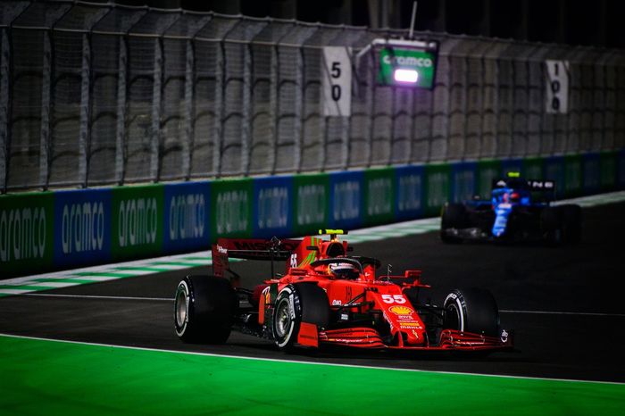 Carlos Sainz Jr., Ferrari SF21