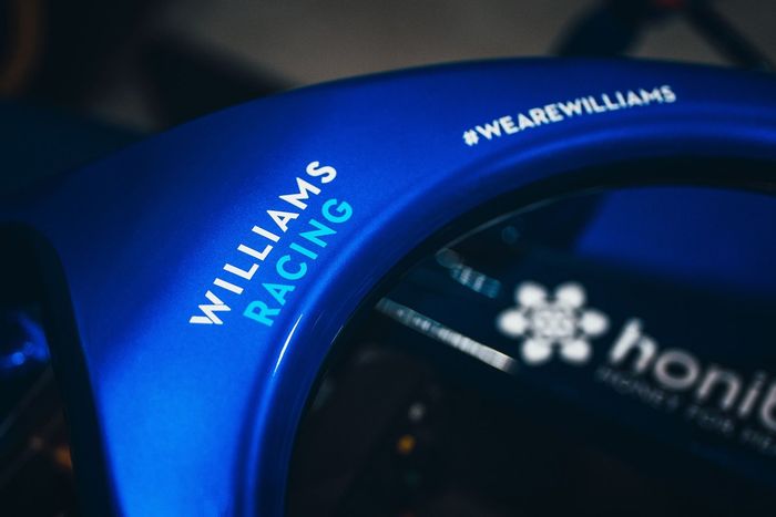 Williams FW44 detalles
