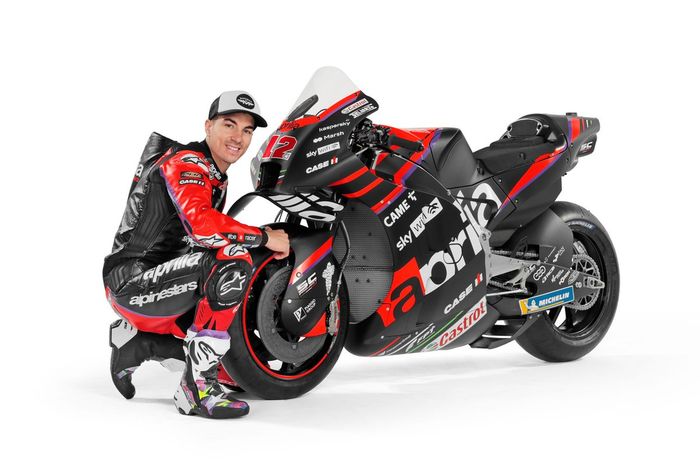Maverick Vinales, Aprilia Racing Team