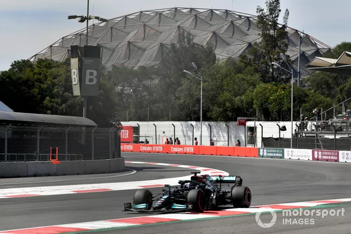 Lewis Hamilton, Mercedes W12