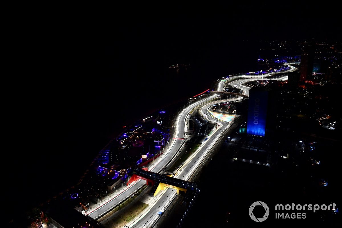 Vista aérea del circuito de Yeda por la noche
