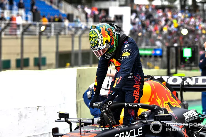 Max Verstappen, Red Bull Racing, llega al Parc Ferme tras la clasificación