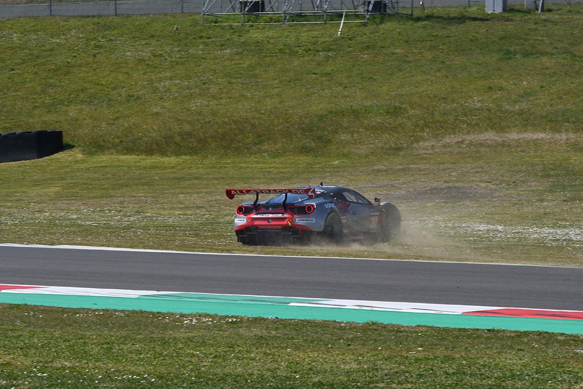 #30 Hella Pagid - Racing One: Axel Sartingen, Daniel Schwerfeld, Francesco Lopez, Daniele Di Amato, Ferrari 488 GT3 Evo