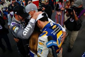 NASCAR Cup-Champion 2020: Chase Elliott, Hendrick Motorsports, mit Jimmie Johnson, Hendrick Motorsports, und Rick Hendrick