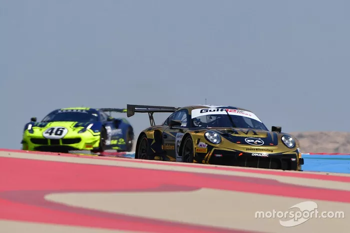 #67 Dinamic Motorsport, Porsche 911 GT3R: Roberto Pampanini, Mauro Calamia, Stefano Monaco