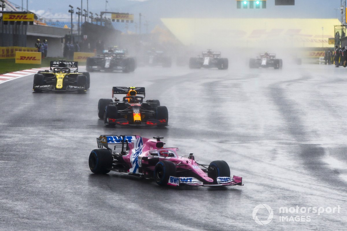 Lance Stroll, Racing Point RP20, Max Verstappen, Red Bull Racing RB16 e Daniel Ricciardo, Renault F1 Team R.S.20 nel giro di formazione