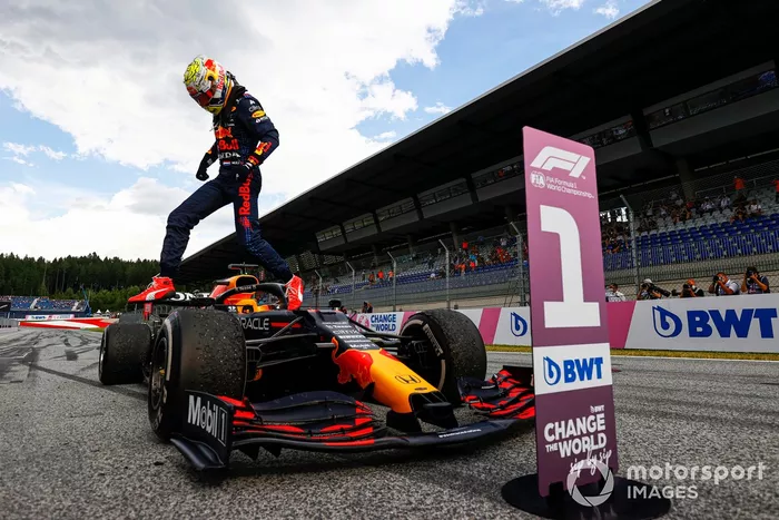 Ganador Max Verstappen, Red Bull Racing,  en Parc Ferme