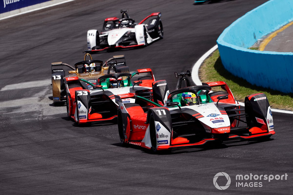 Lucas Di Grassi, Audi Sport ABT Schaeffler, Audi e-tron FE07, precede Rene Rast, Audi Sport ABT Schaeffler, Audi e-tron FE07, Antonio Felix da Costa, DS Techeetah, DS E-Tense FE21