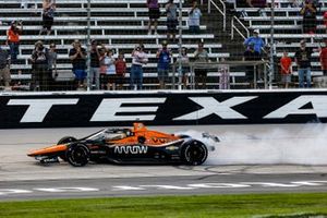 Race winner Patricio O'Ward, Arrow McLaren SP Chevrolet