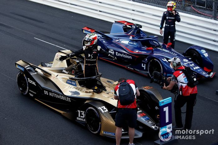 Ganador Antonio Felix Da Costa, DS Techeetah, celebra  en Parc Ferme 