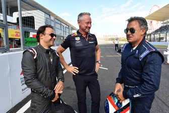 Felipe Massa, Jonathan Wheatley, Red Bull Racing Team Manager et Jean Alesi lors des Legends F1 30th Anniversary Lap Demonstration