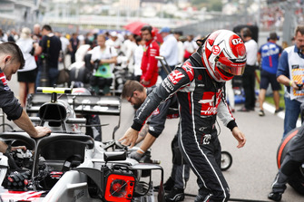 Kevin Magnussen, Haas F1 Team, sur la grille