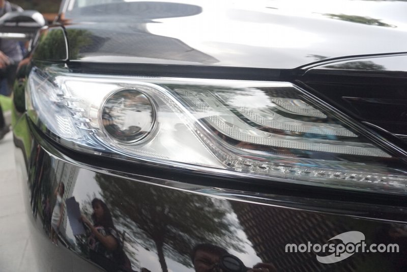 Lampu All New Toyota Camry Hybrid