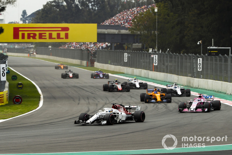 Marcus Ericsson, Sauber C37, Sergio Perez, Racing Point Force India VJM11, Fernando Alonso, McLaren MCL33, Lance Stroll, Williams FW41, Kevin Magnussen, Haas F1 Team VF-18, y Sergey Sirotkin, Williams FW41