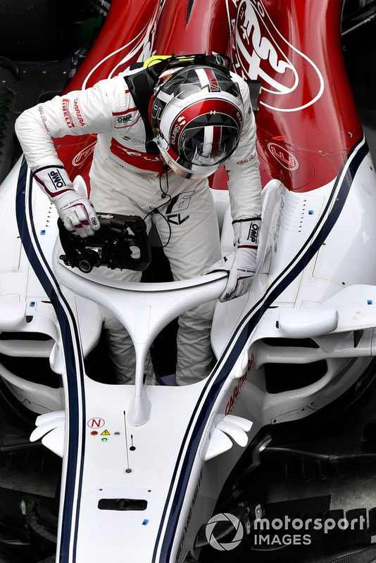 Charles Leclerc, Sauber C37 in Parc Ferme