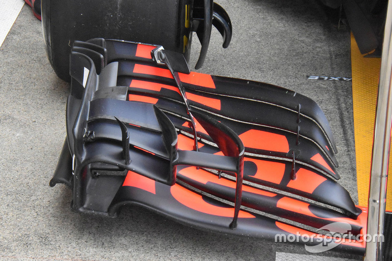 Red Bull Racing RB14 front wing detail