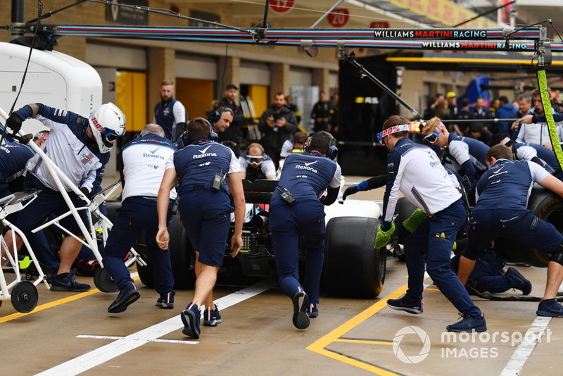 Aksi latihan pit stop Williams Racing