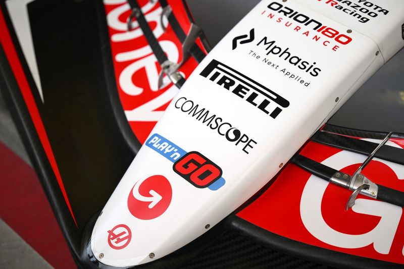 Detalle del morro del Haas VF-25