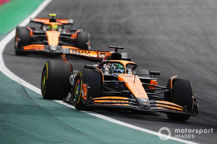Oscar Piastri, McLaren MCL38, Lando Norris