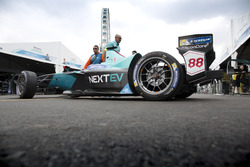 La monoposto di Oliver Turvey, NEXTEV TCR Formula E Team
