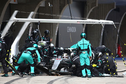 Lewis Hamilton, Mercedes AMG F1 Team W07, Boxenstopp