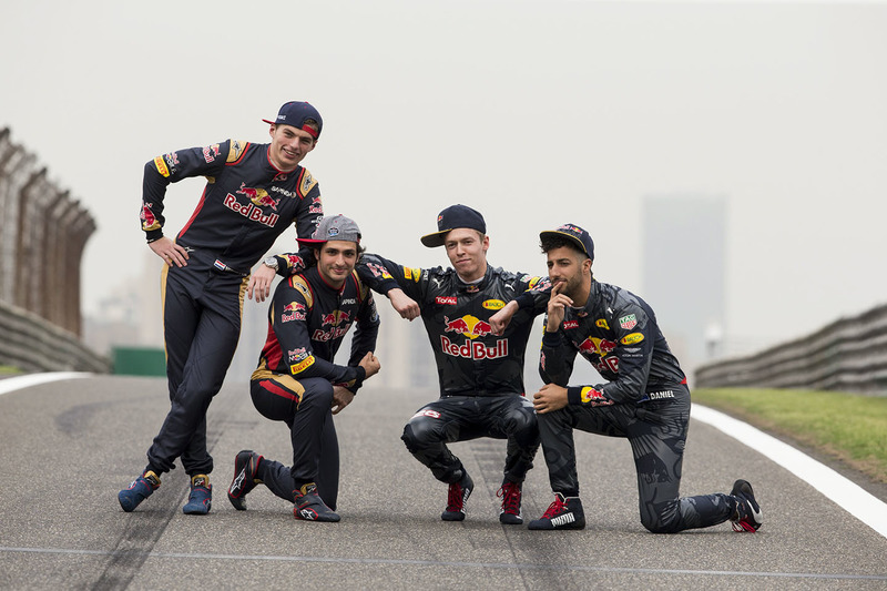 Daniel Ricciardo (Red Bull Racing), Daniil Kvyat (Red Bull Racing), Max Verstappen, Scuderia Toro Rosso és Carlos Sainz Jr. (Scuderia Toro Rosso)