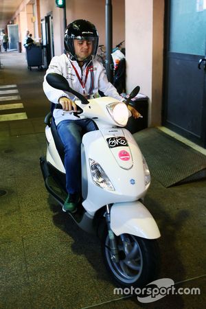 Felipe Massa, Williams sur son scooter