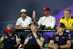 Daniil Kvyat, Scuderia Toro Rosso and Max Verstappen, Red Bull Racing