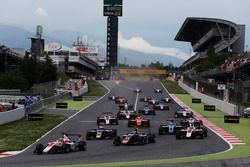 Charles Leclerc, ART Grand Prix, Jake Hughes, DAMS at the start