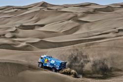 #300 Kamaz: Dmitry Sotnikov, Ruslan Akhmadeev, Ivan Romanov