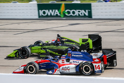 Takuma Sato, A.J. Foyt Enterprises Honda, Charlie Kimball, Chip Ganassi Racing Chevrolet