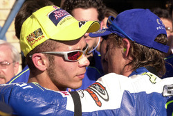 Race winner Sete Gibernau, Telefónica Movistar Honda and second place Valentino Rossi, Repsol Honda