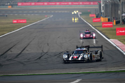 #1 Porsche Team Porsche 919 Hybrid: Timo Bernhard, Mark Webber, Brendon Hartley