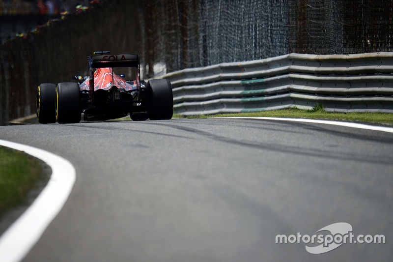 Carlos Sainz Jr, Scuderia Toro Rosso STR11