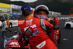 GT500クラスで優勝した#1 MOTUL AUTECH GT-Rのロニー・クインタレッリと松田次生