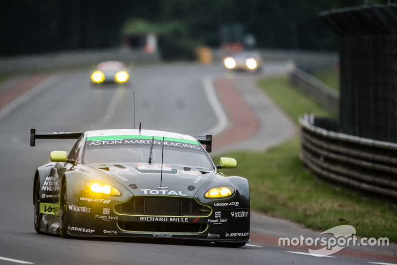 #98 Aston Martin Racing, Aston Martin Vantage: Paul Dalla Lana, Pedro Lamy, Mathias Lauda