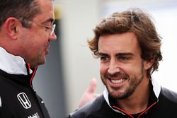 Eric Boullier, McLaren Racing Director with Fernando Alonso, McLaren