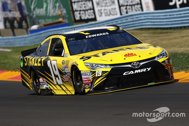 15. Carl Edwards, Joe Gibbs Racing, Toyota