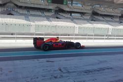 Pierre Gasly Red Bull prueba los neumáticos Pirelli 2017